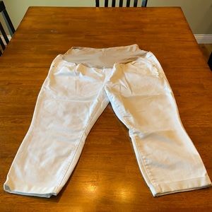 Old Navy White Cropped Maternity Jeans